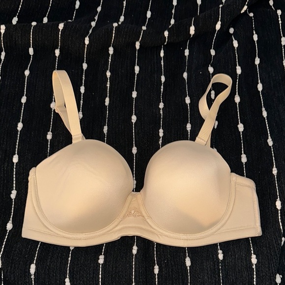 Elegant Cream Underwire Bra - Picture 1 of 3